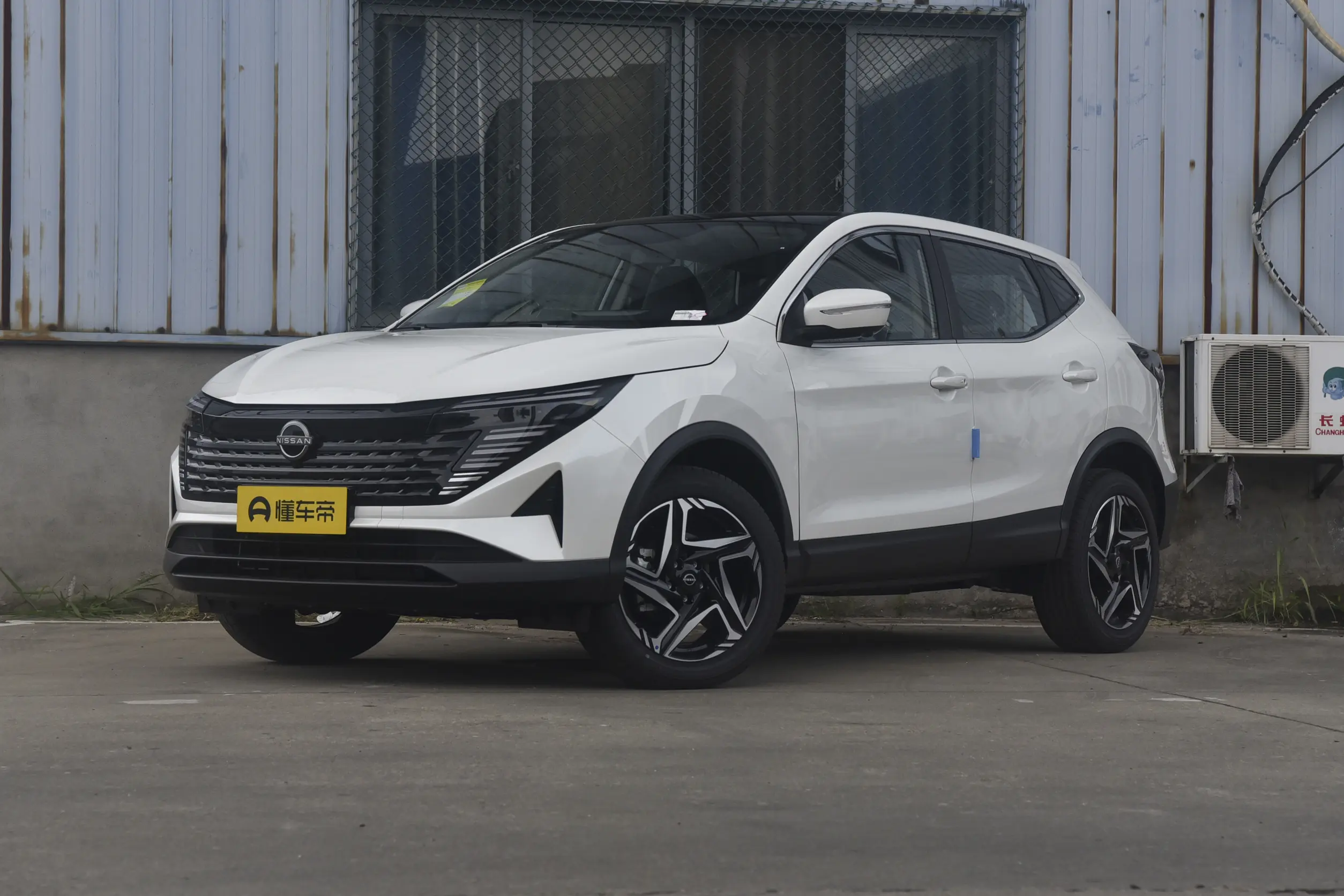 Nissan Qashqai: купить под заказ из Китая