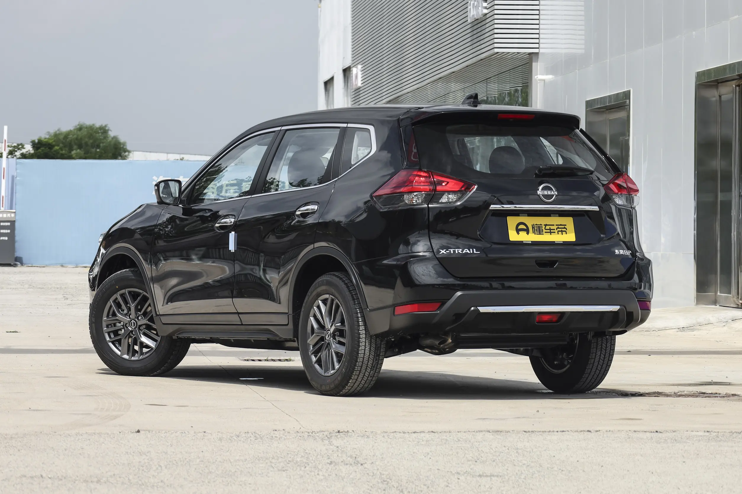 Nissan X-Trail: купить под заказ из Китая