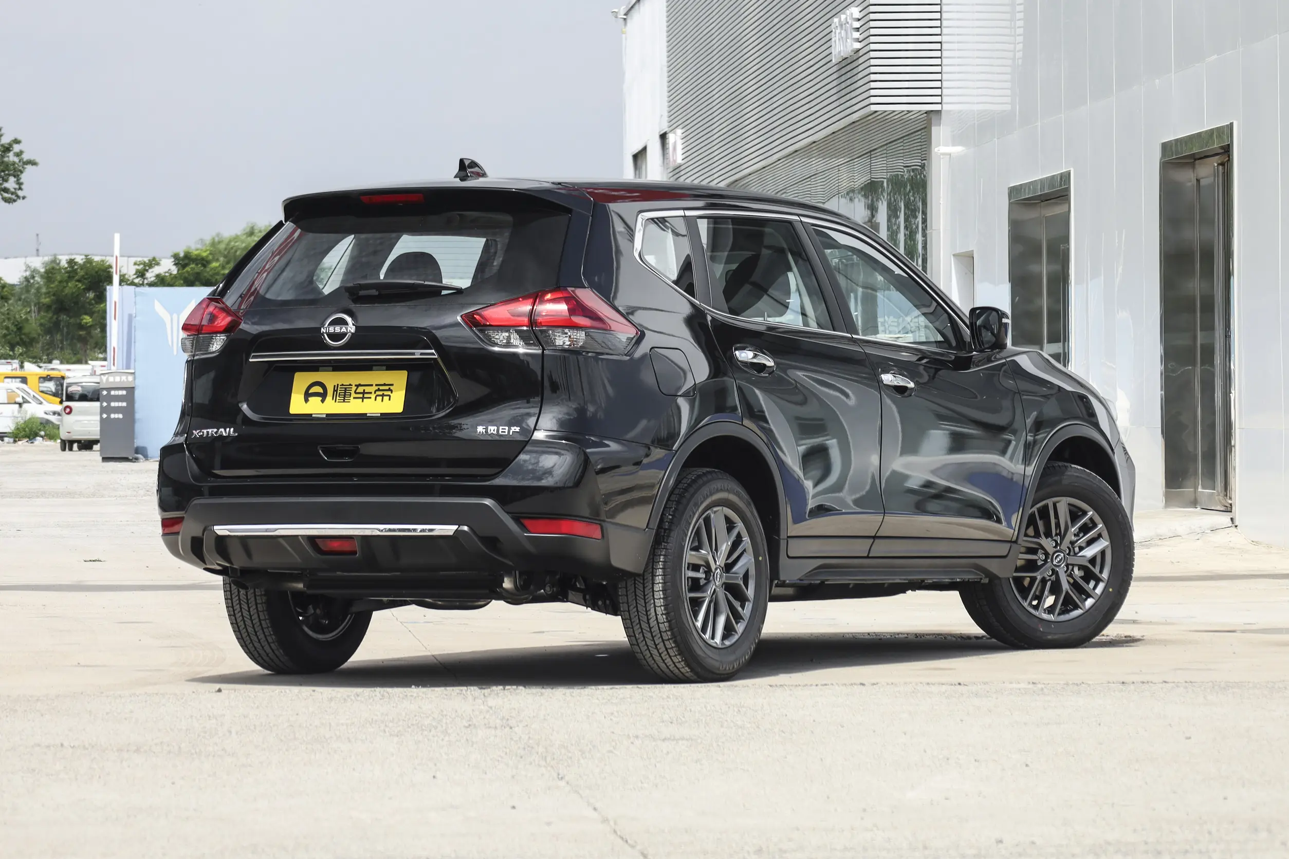 Nissan X-Trail: купить под заказ из Китая