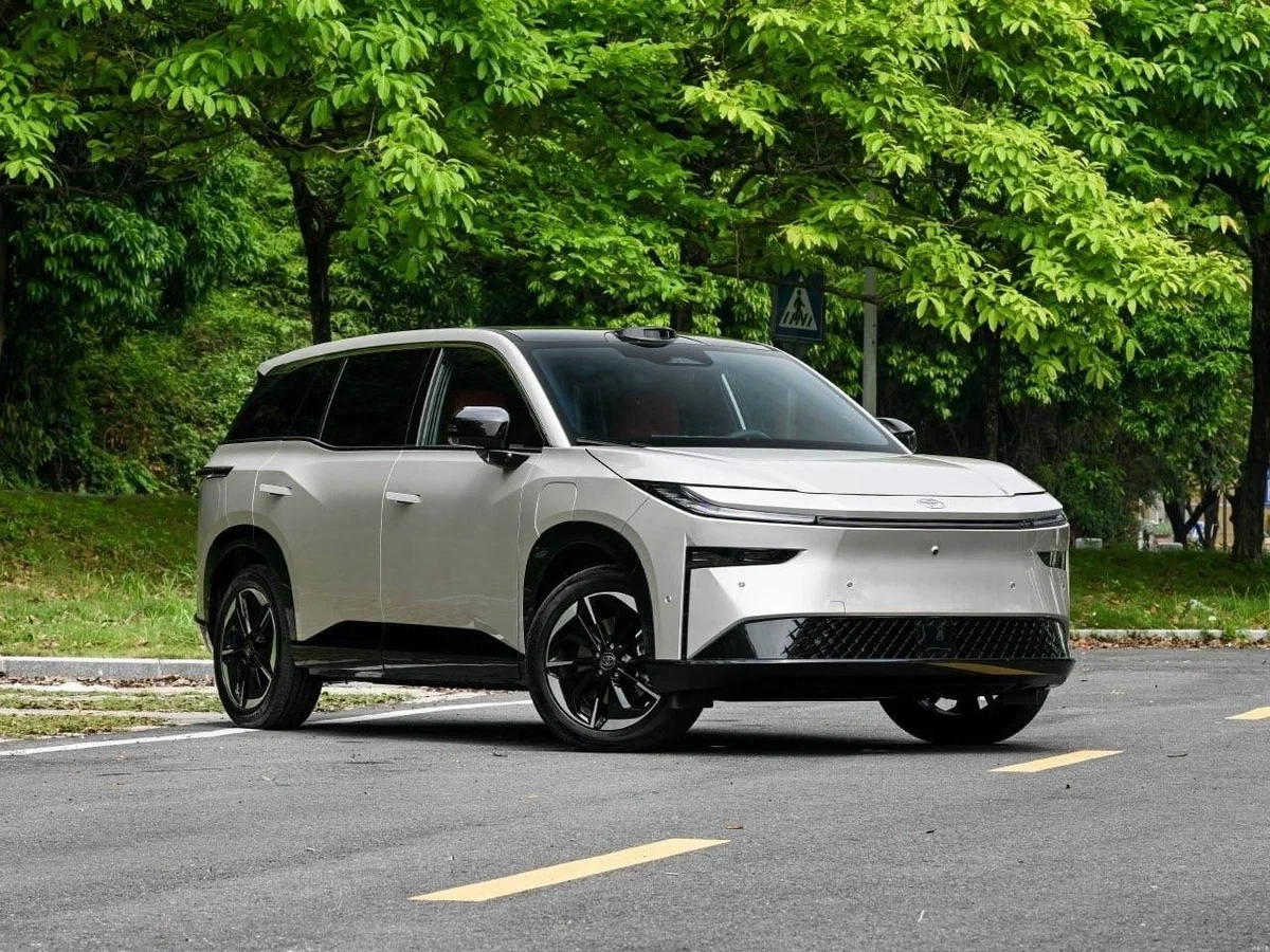 Toyota bZ3X: купить под заказ из Китая