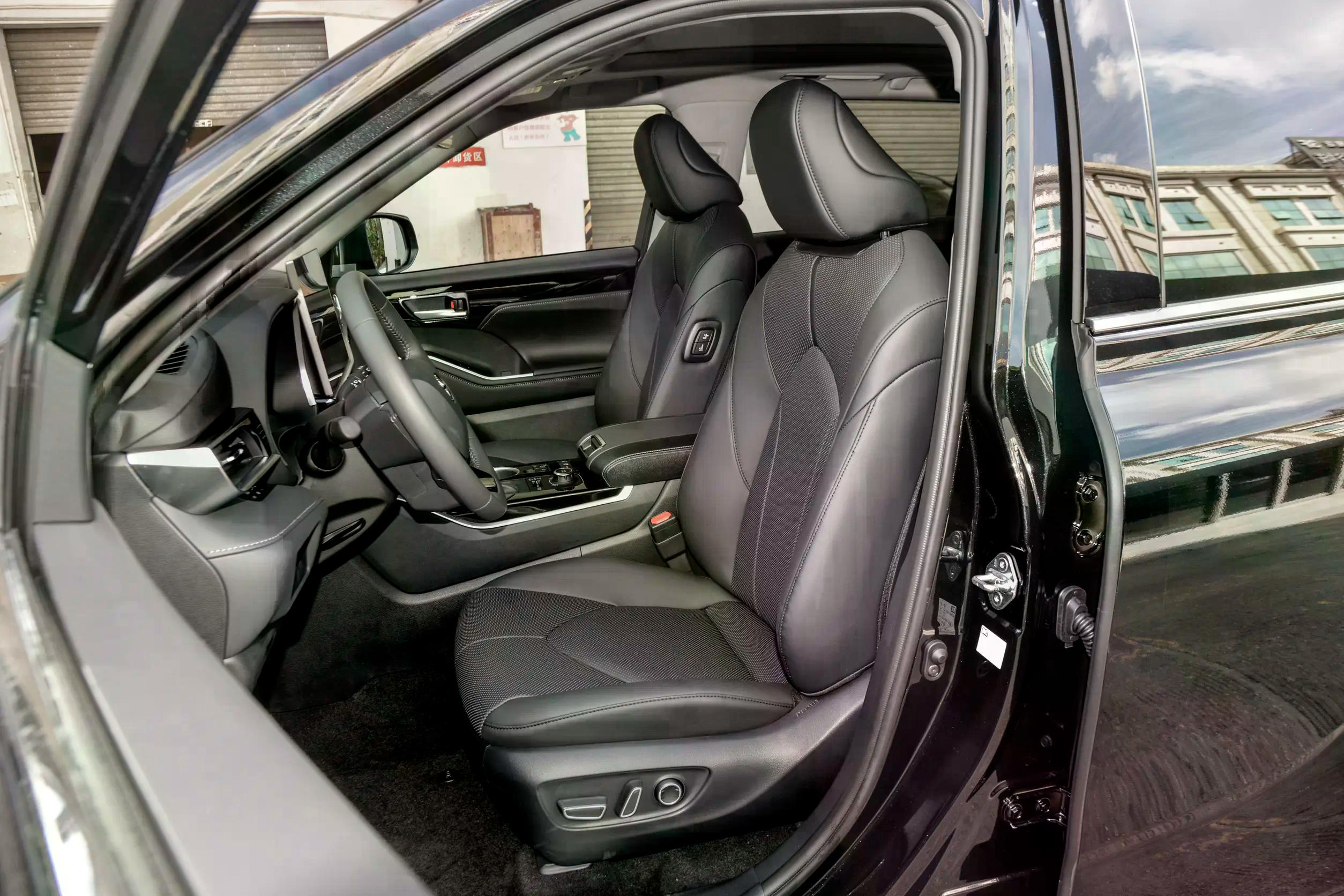 Toyota Highlander: купить под заказ из Киргизии