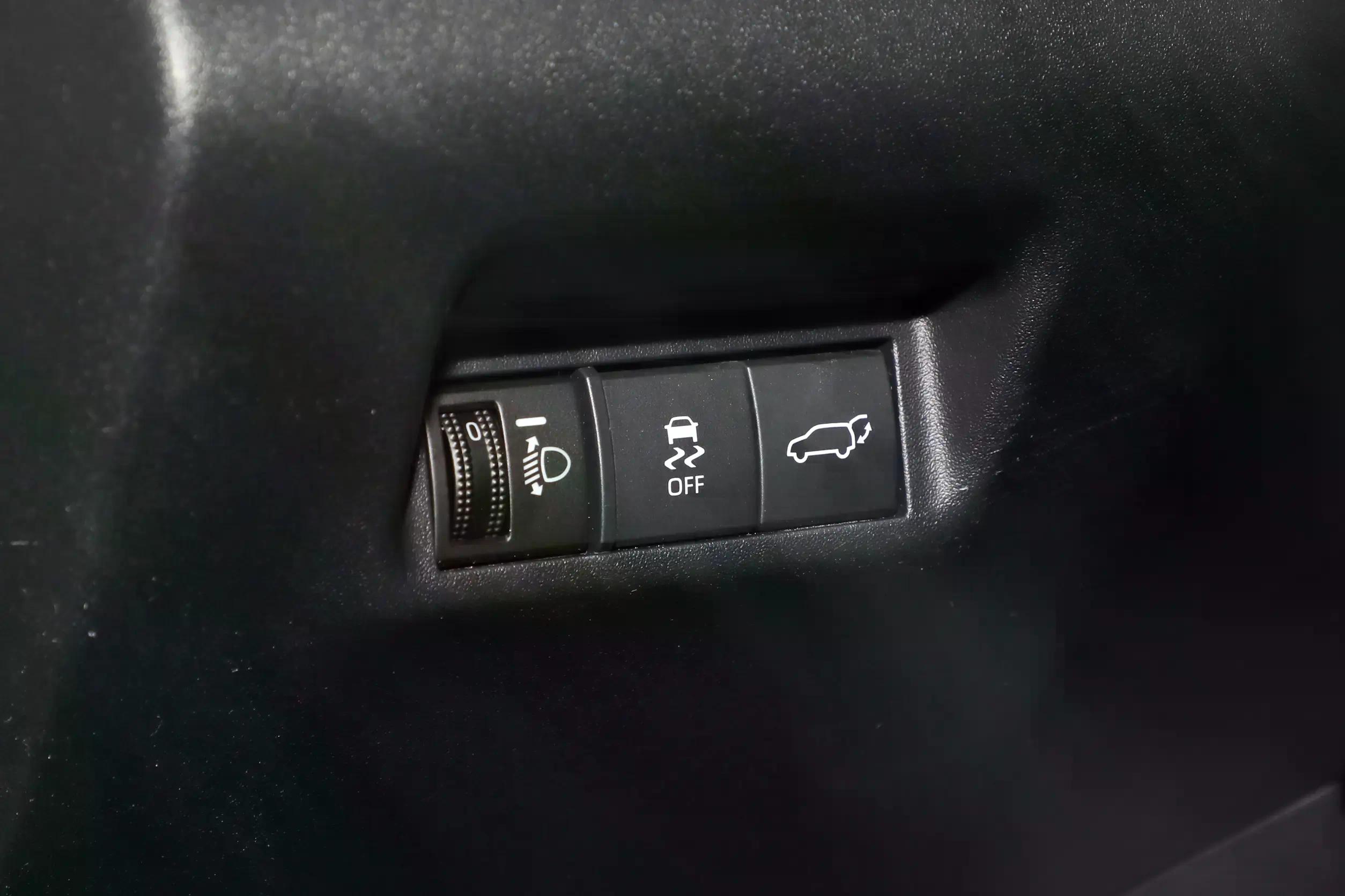 Toyota RAV4: купить под заказ из Киргизии