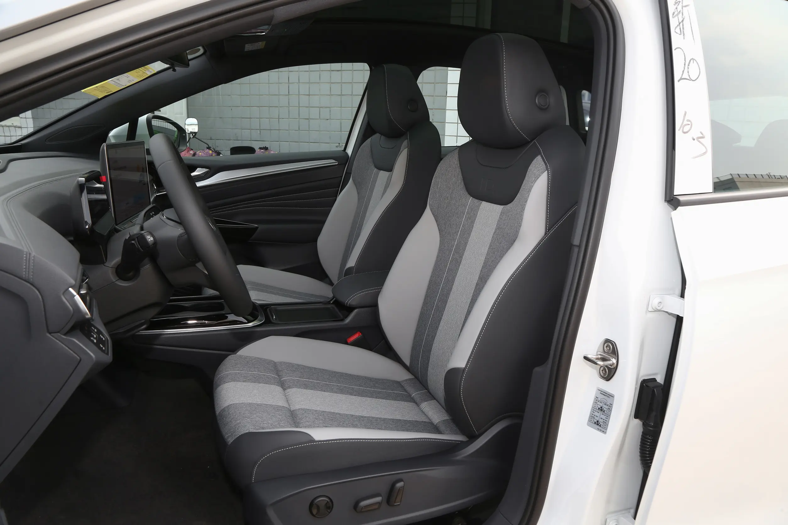 Volkswagen ID.4 Crozz: купить под заказ из Китая