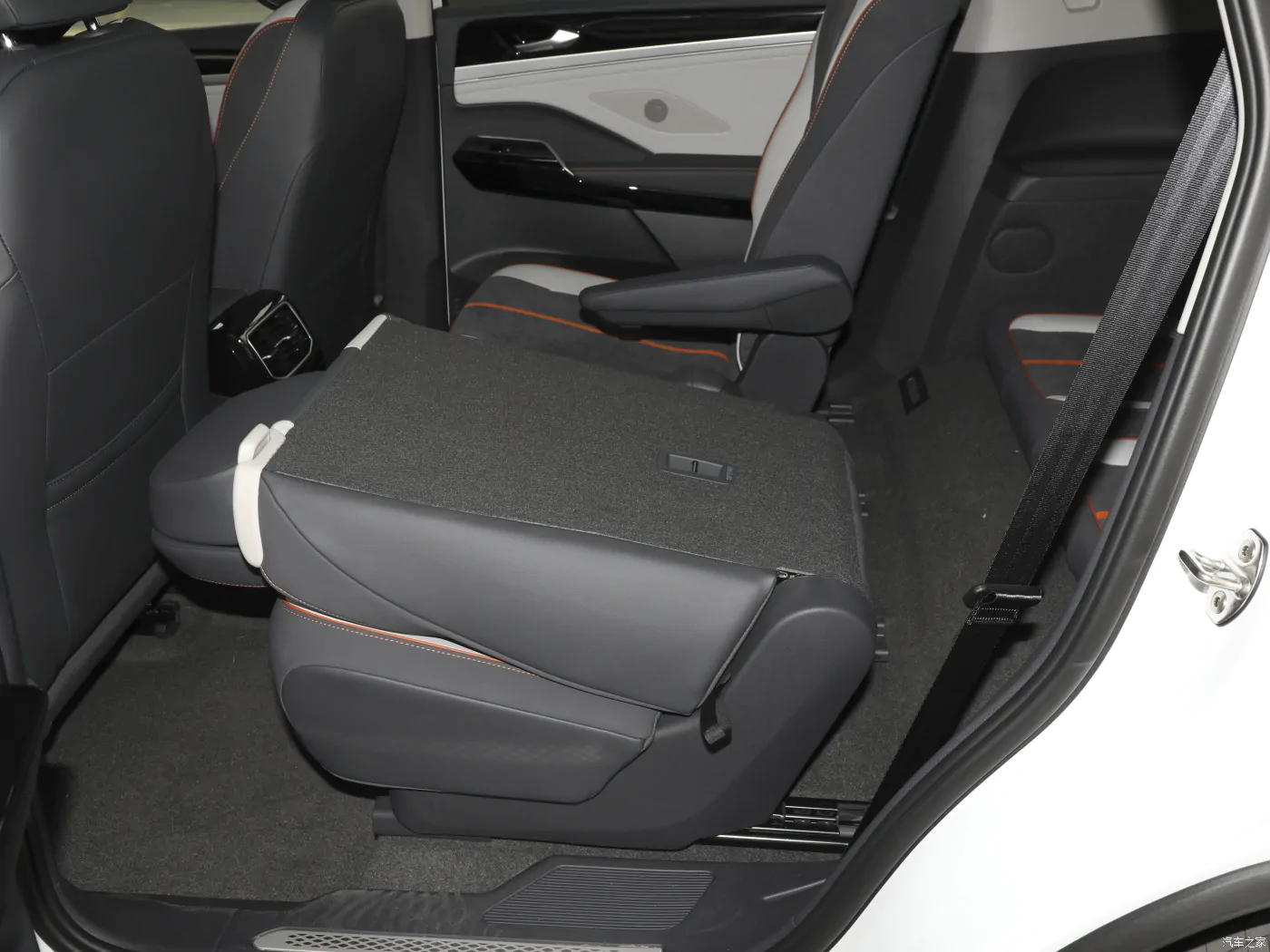Volkswagen ID.6 Crozz: купить под заказ из Китая