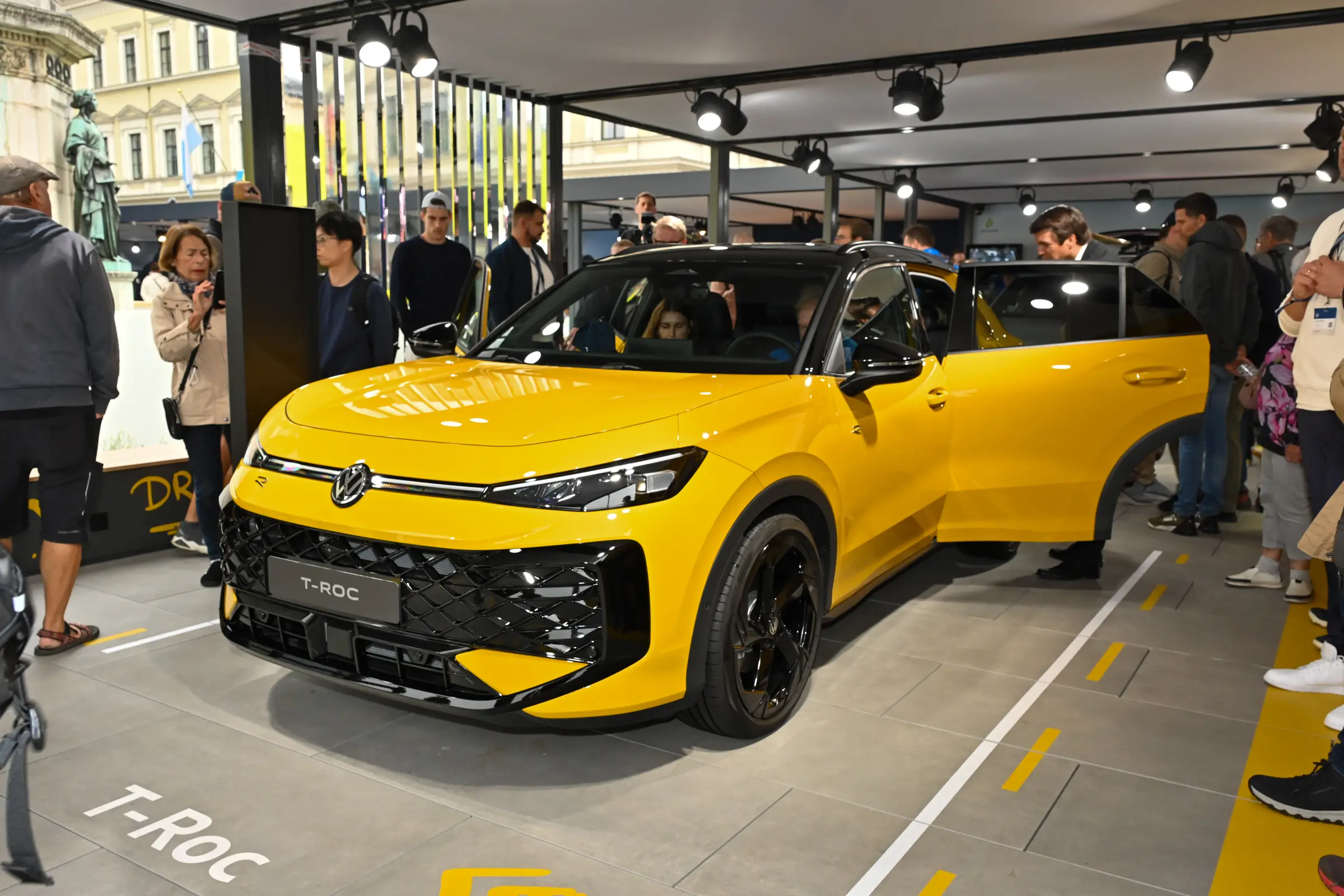 Volkswagen T-Roc: купить под заказ