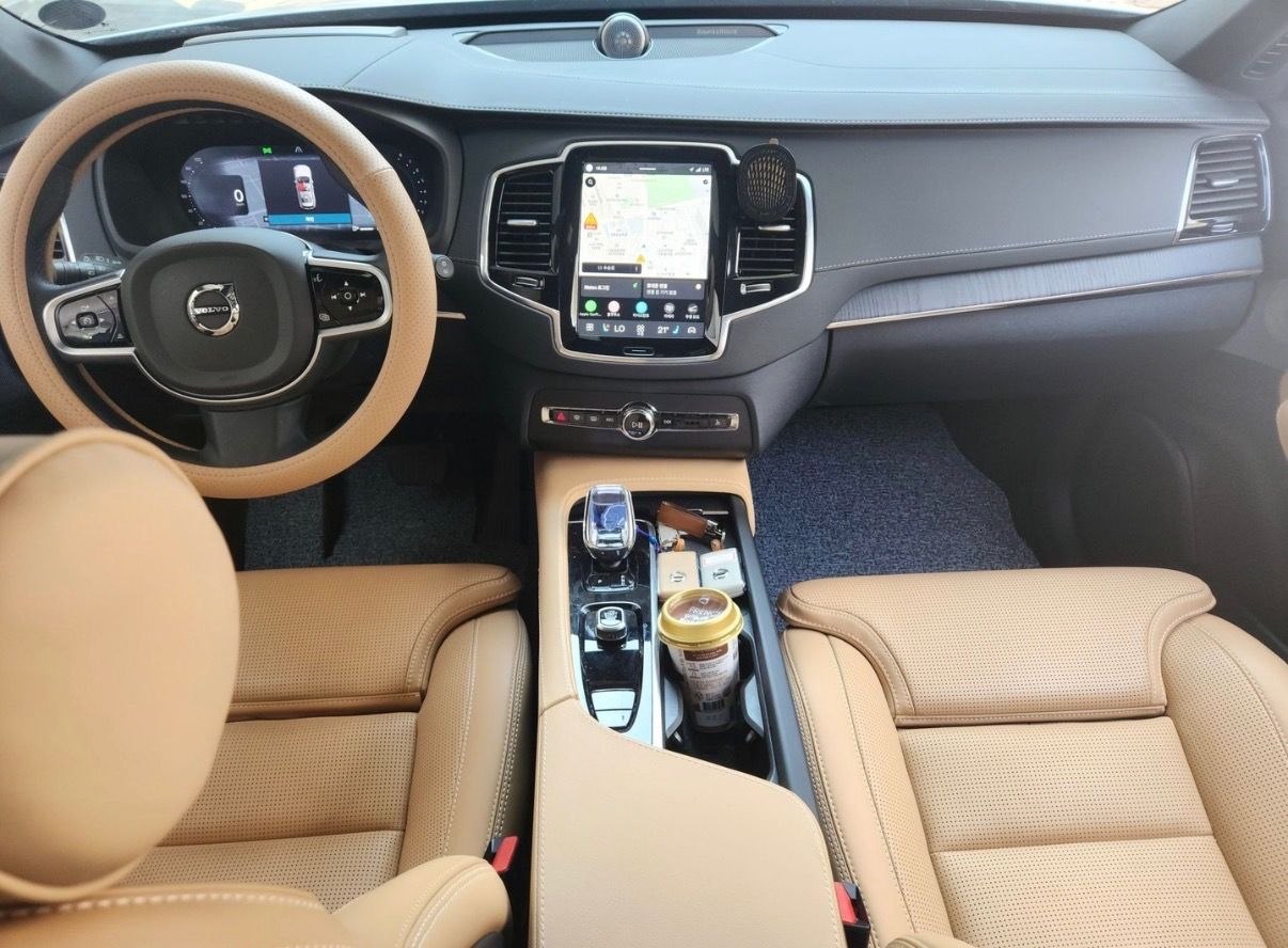 Volvo XC90 B6 Ultra Bright: авто из Кореи под ключ