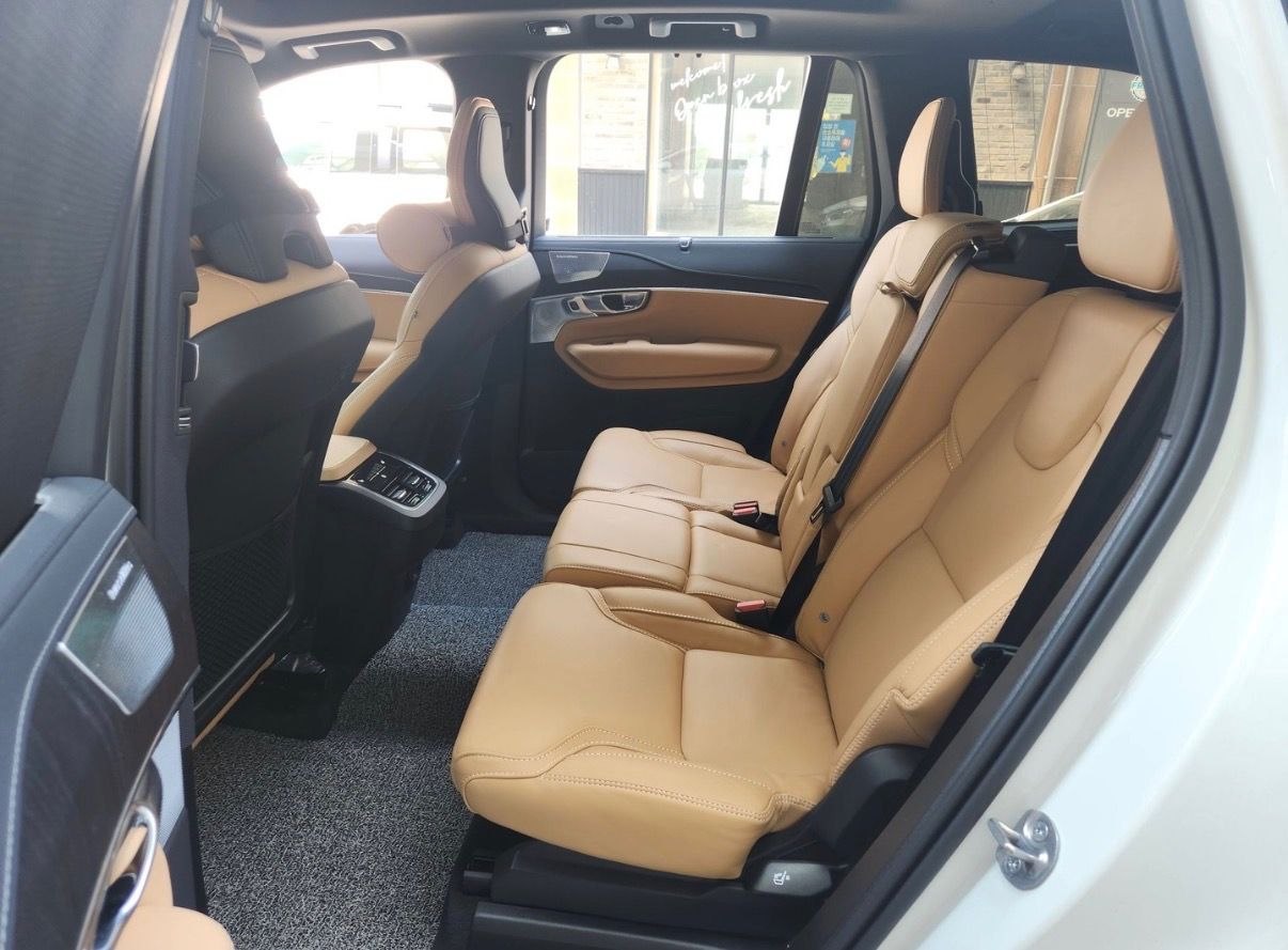 Volvo XC90 B6 Ultra Bright: авто из Кореи под ключ
