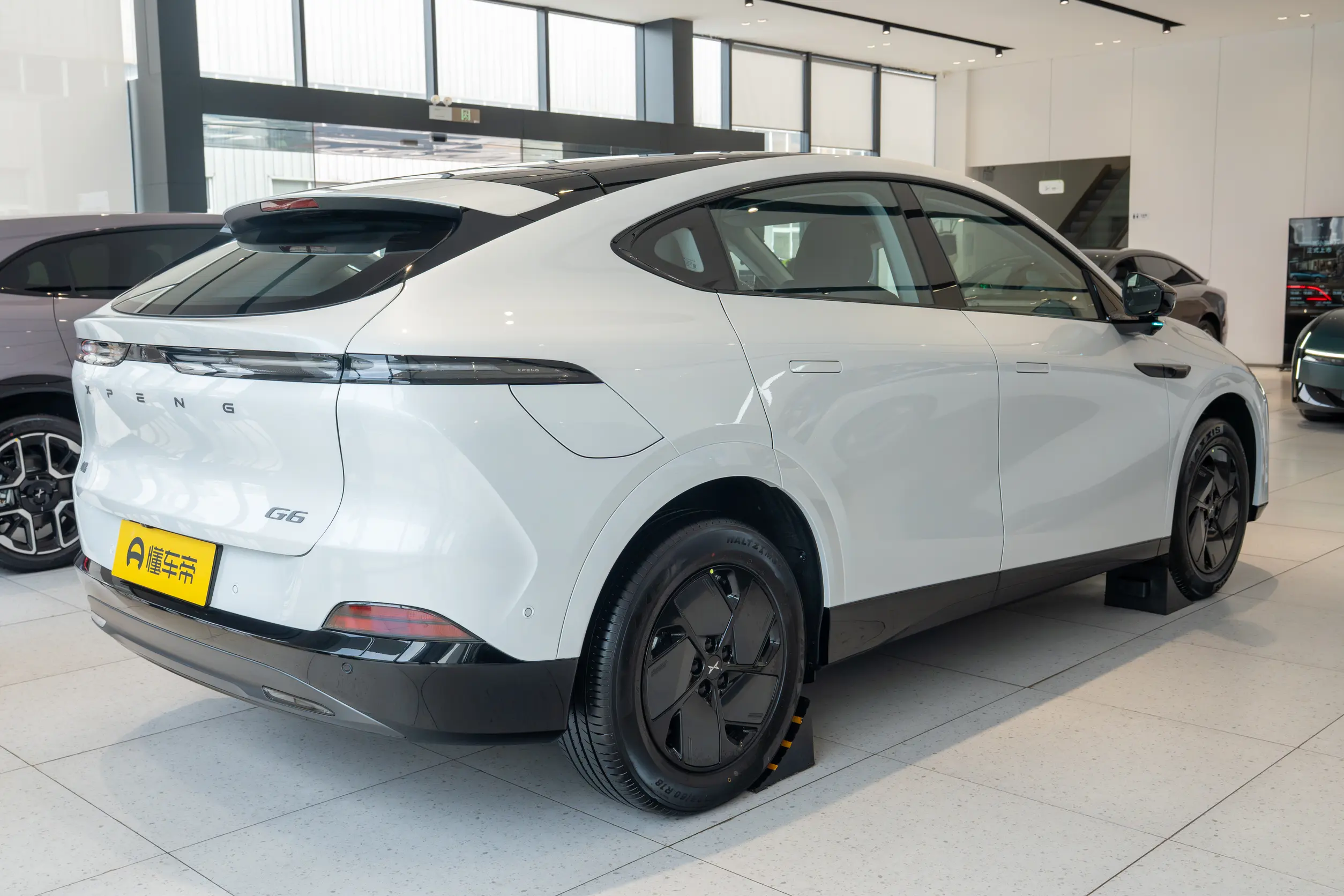 Xpeng G6: купить под заказ из Китая